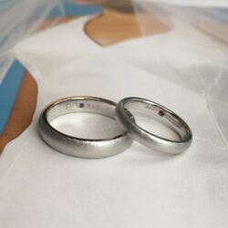表面加工にこだわった結婚指輪