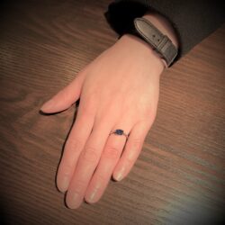 BlueDoveサファイアの婚約指輪