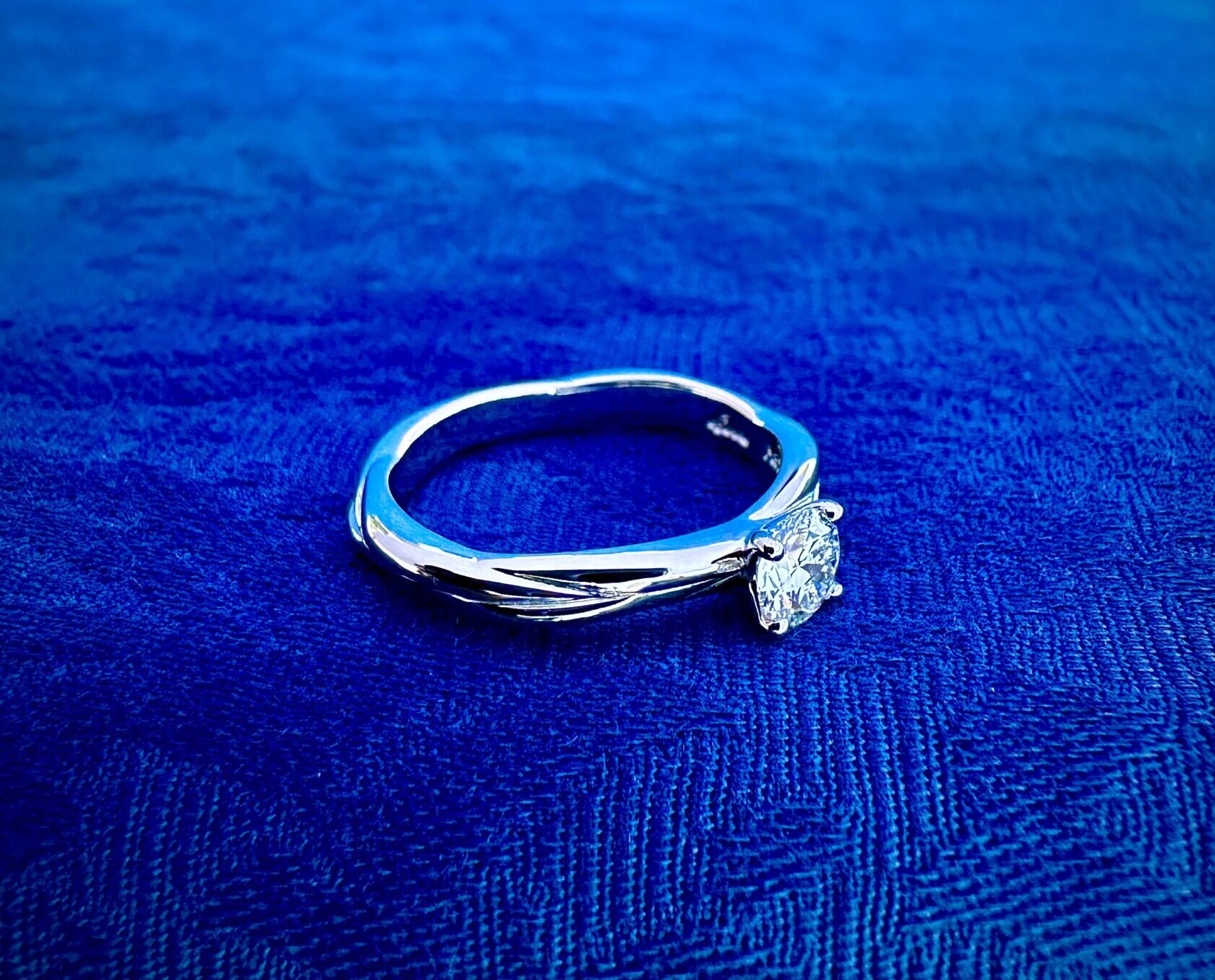 水引デザインあいおい結びの婚約指輪【４本爪】